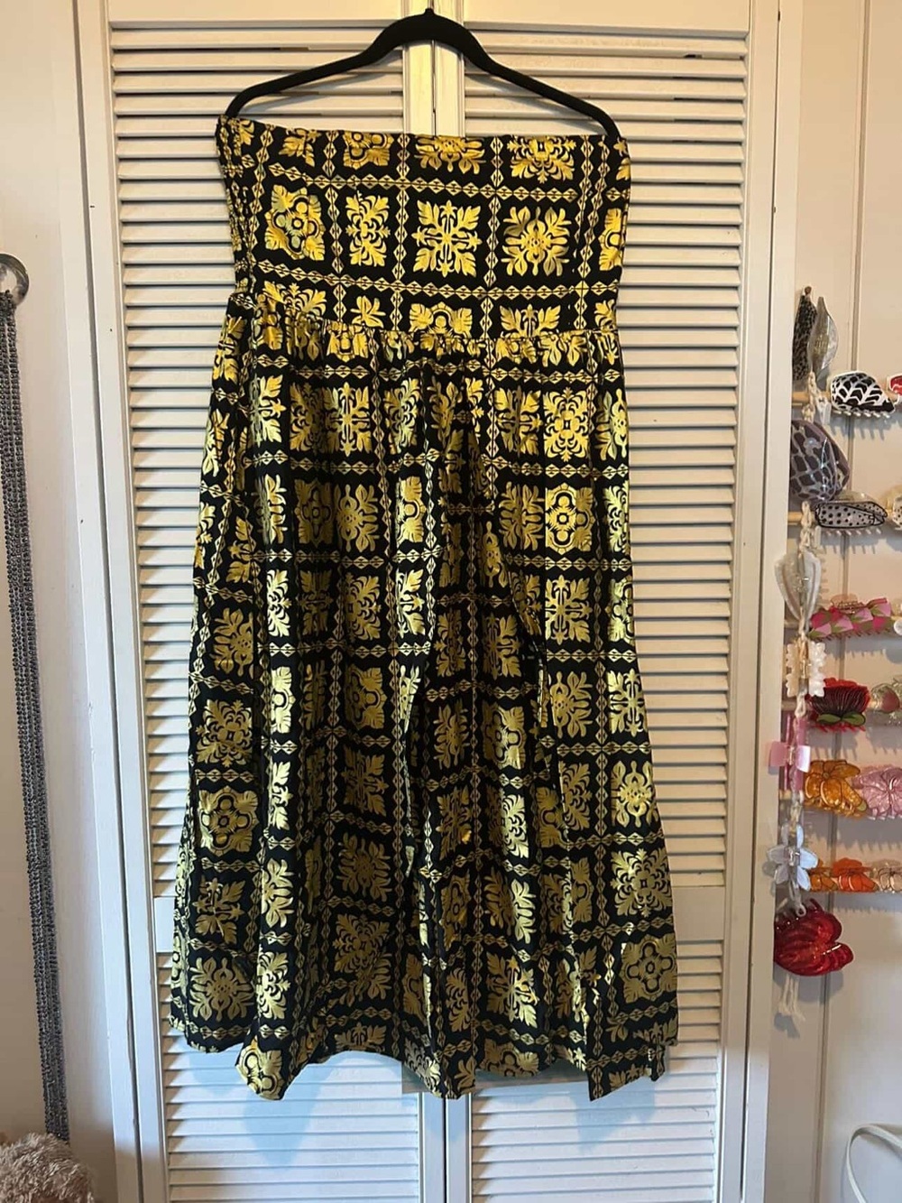 Black & Gold Strapless Patterned Midi Dress